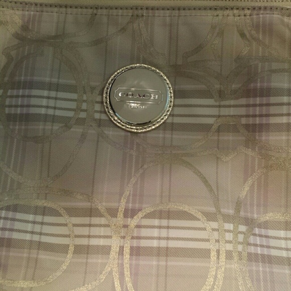 Brand new Coach purse - Picture 2 of 4