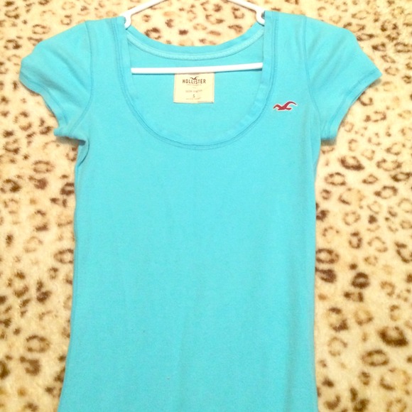 Hollister short sleeve shirt