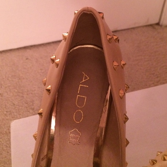 Aldo Gold Spiked Pumps😍 - Picture 3 of 3
