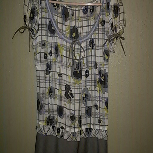 Dress - Picture 2 of 4