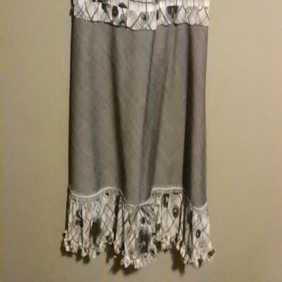 Dress - Picture 3 of 4