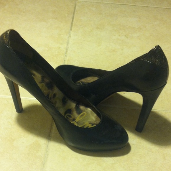 SAM EDELMAN SIZE and sparkled heels on hold