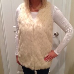 Beautiful Ivory Faux Fur Vest