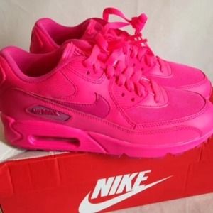 Hyper Pink Air Max 90