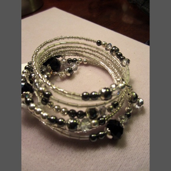 🌹Bracelet - Picture 2 of 2