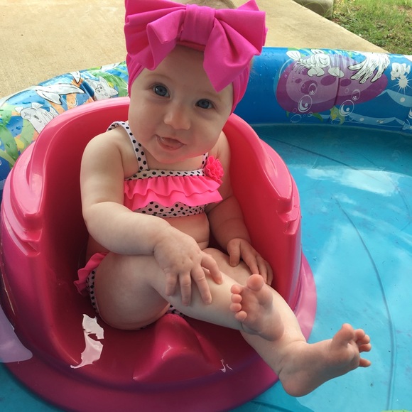 Meet your posher 🎀 - Picture 2 of 4