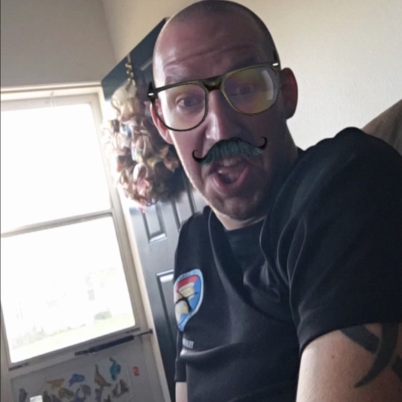 Meet your posher 🎀 - Picture 4 of 4