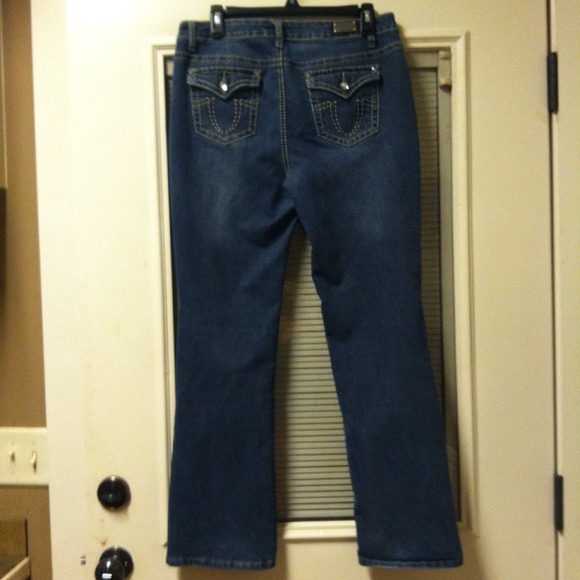 !! SALE 50% OFF !!   EARL JEANS!! - Picture 3 of 3