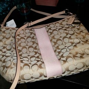NWT Large COACH Beige/ Pink bag and wristlet