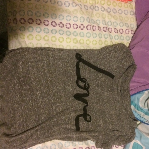 American eagle small LOVE t-shirt