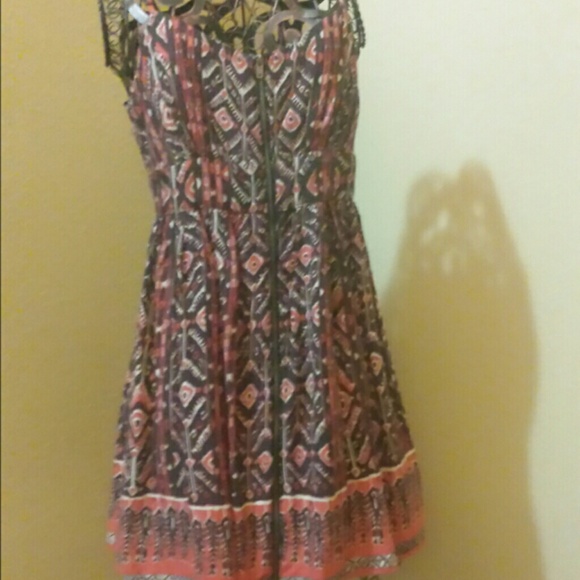 Bohemian print dress zipper all the way down