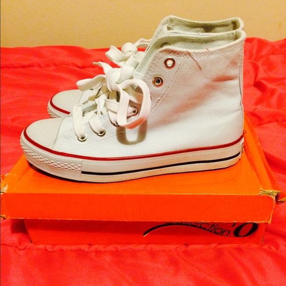 SOLD ON MERCARI:) - Picture 2 of 4