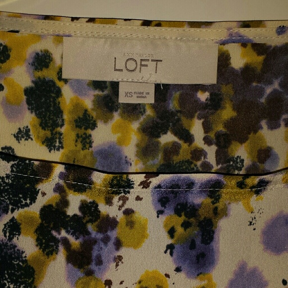 Ann Taylor LOFT top - Picture 2 of 4