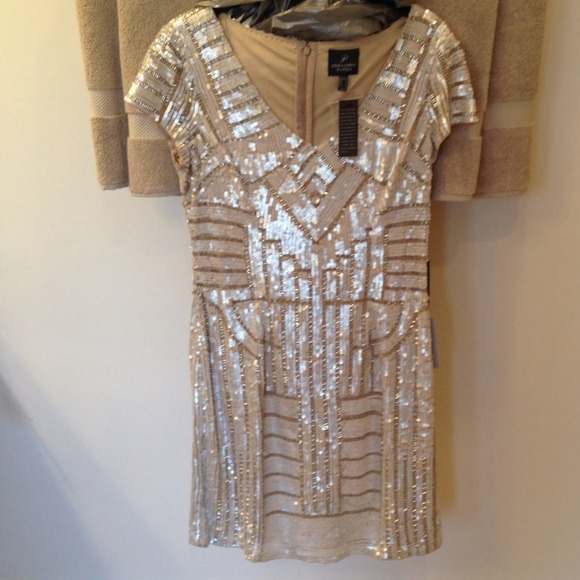 Georgeous!! 🎉 MUST SELL