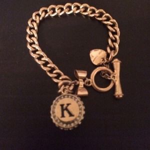 🎀 Betsey Johnson charm bracelet 🎀