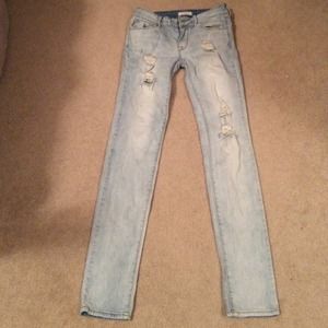 Bullhead faded distressed skinny jeans -SZ 3