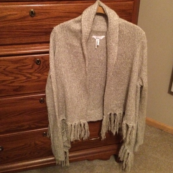 Neutral clolor sleeved fringed sweater -Kirra-sz S - Picture 1 of 4