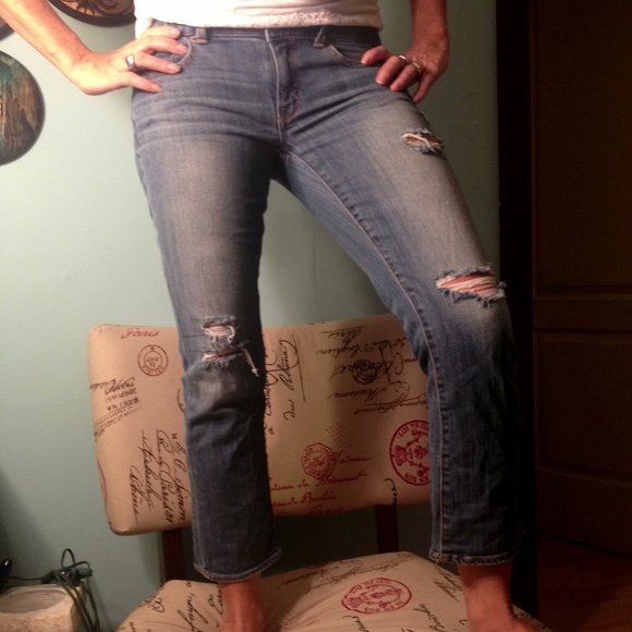 Ripped Capri american eagle jeans