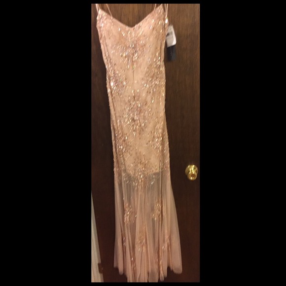 Aidan Mattox Sunburst Gown - Picture 4 of 4