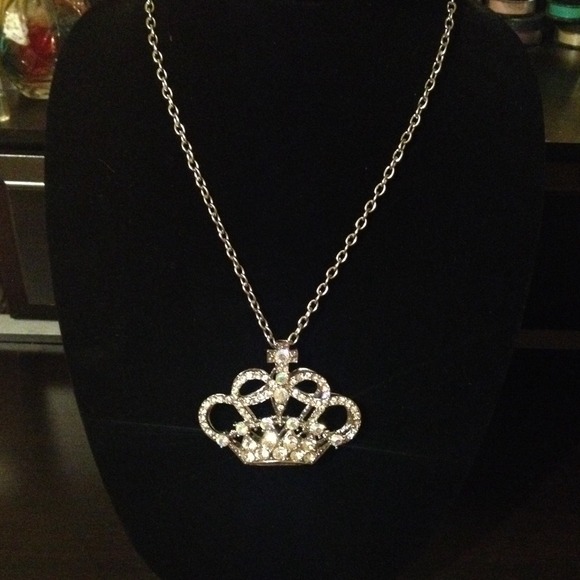 Diamond crown necklace - Picture 1 of 1
