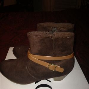 Very cute boots.