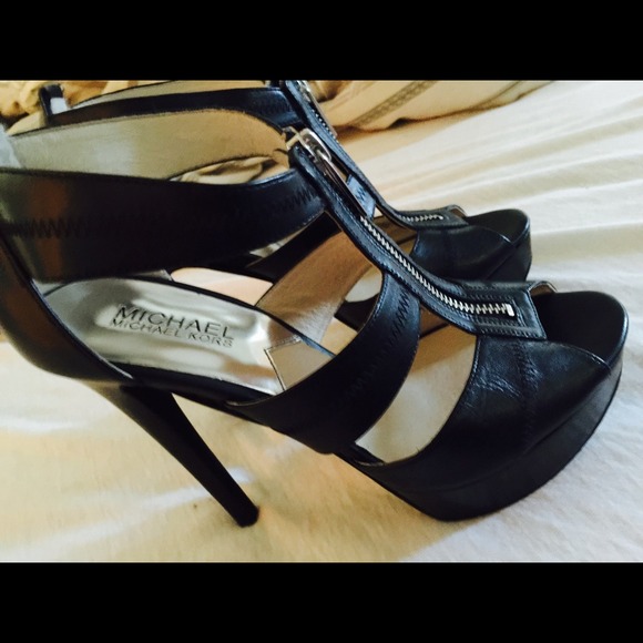 ❌❌❌ S o l d •. Michael kors heels❌❌❌
