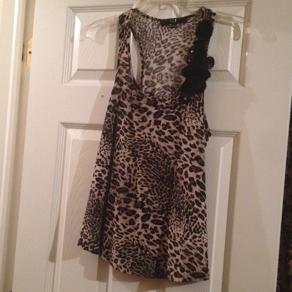 Tank top - Picture 1 of 1