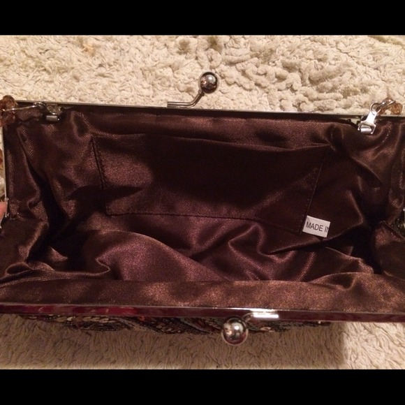 Chic classy embroidery bag - Picture 3 of 3