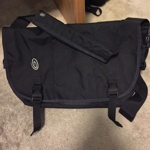 Timbuk2 medium size messenger bag