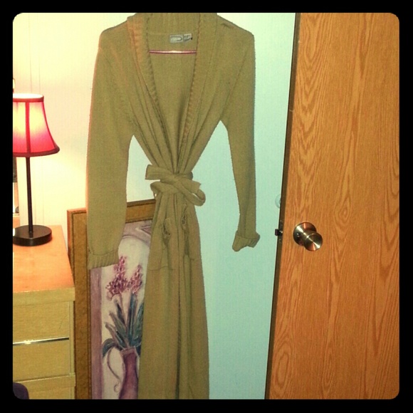 A long rave sweater robe! - Picture 1 of 1