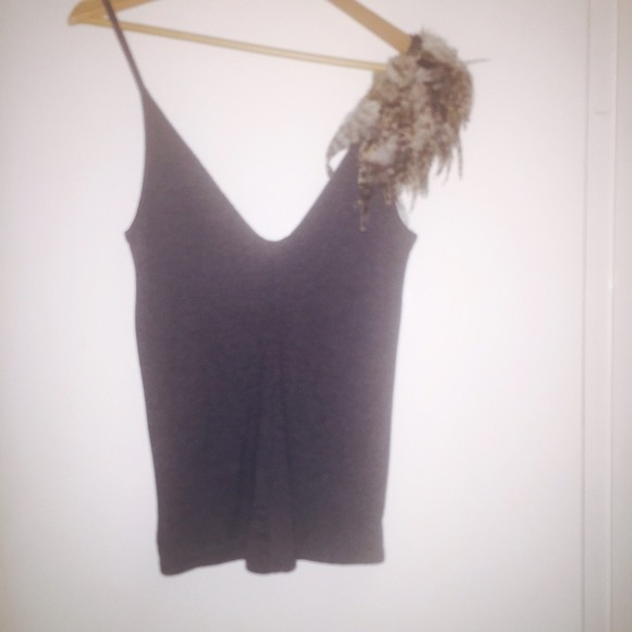 Elizabeth and James Grey Top Size Small