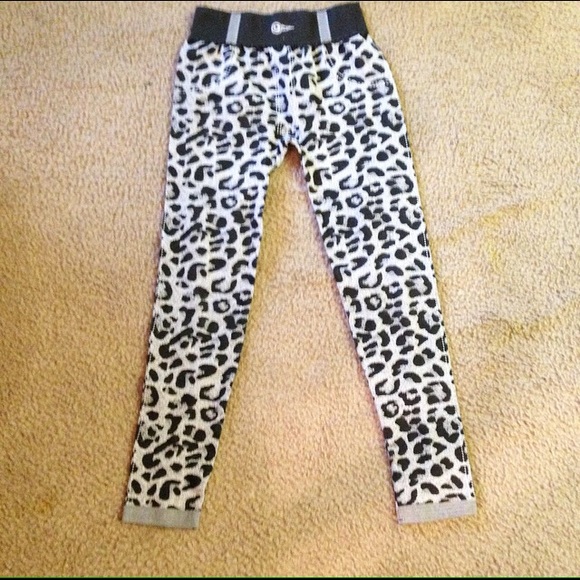 Black and White Cheetah Print Tights