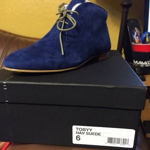 Steve Madden Tobyy Ladies size 6 boots