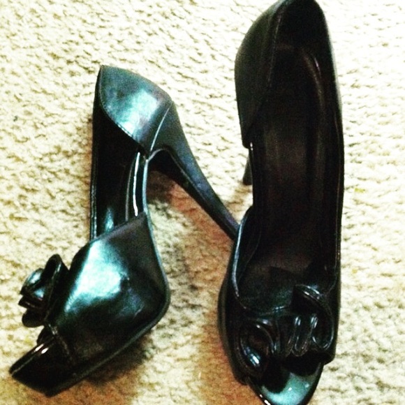 Black Stiletto Heels - Picture 4 of 4