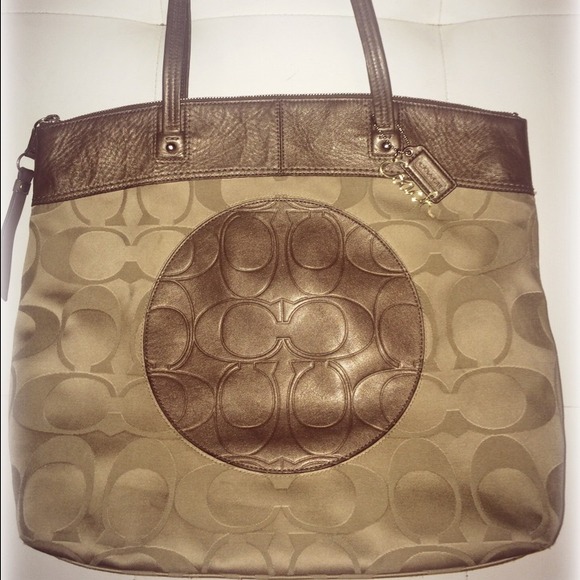 Authentic COACH $160 or Trade for another tote.