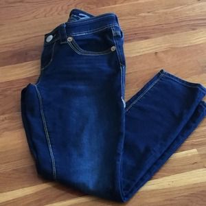 Seven7  Skinny Jeans.