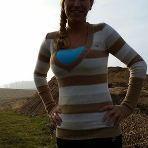 Hollister sweater