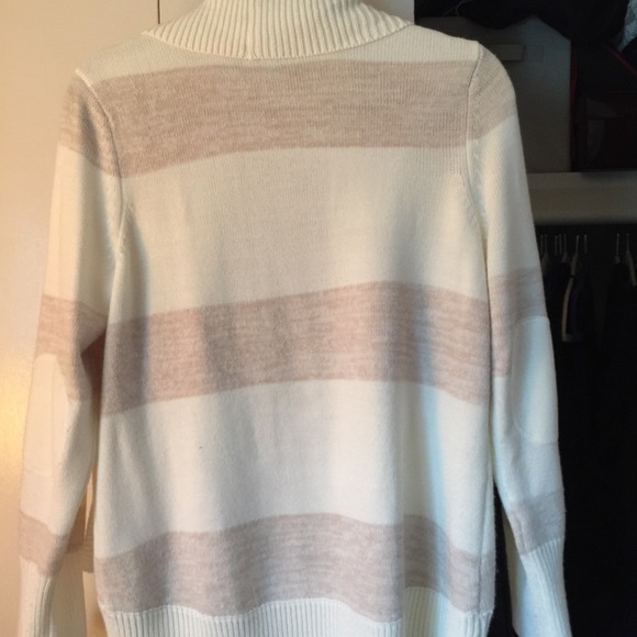 Neutral sweater - Picture 2 of 3