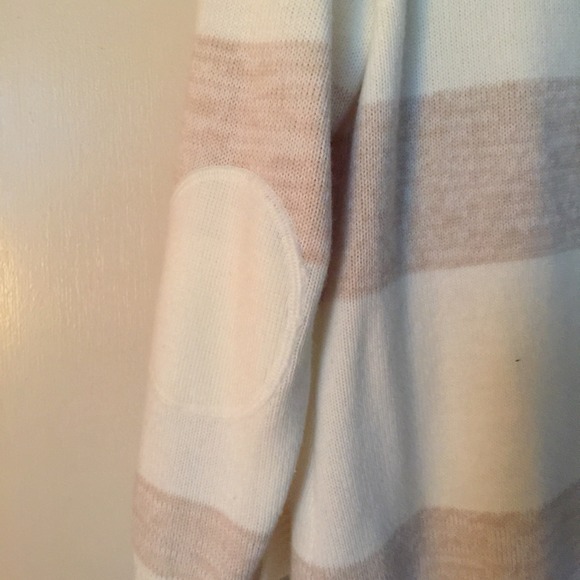 Neutral sweater - Picture 3 of 3