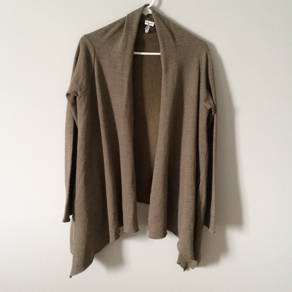 Splendid Sweaters - ⚡️SPLENDID Olive Green fly away Sweater