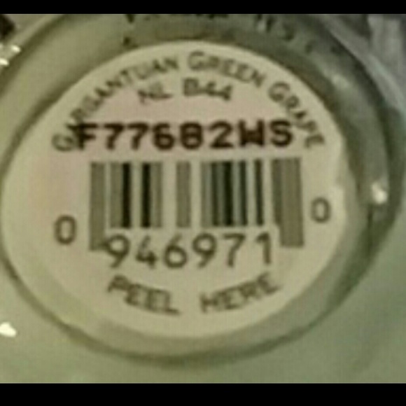 ❌ SOLD ❌ Gargantuan Green Grape OPI Nail Lacquer - Picture 4 of 4