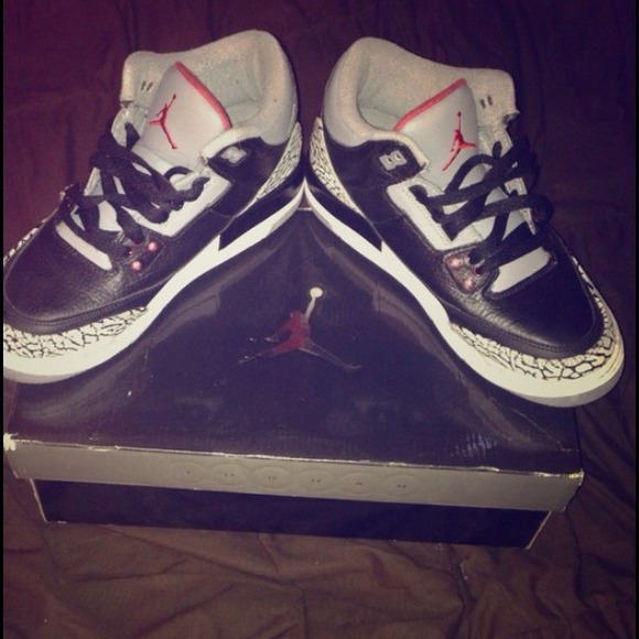 Cement 3's, 5.5y or 7.5 in women's