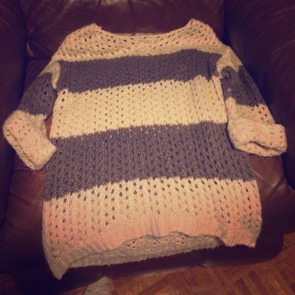 Oversized grey & white sweater