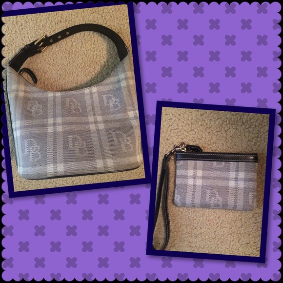 👜HP👜 Dooney & Bourke plaid bucket bag & wallet