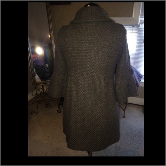 Coat - Picture 2 of 3