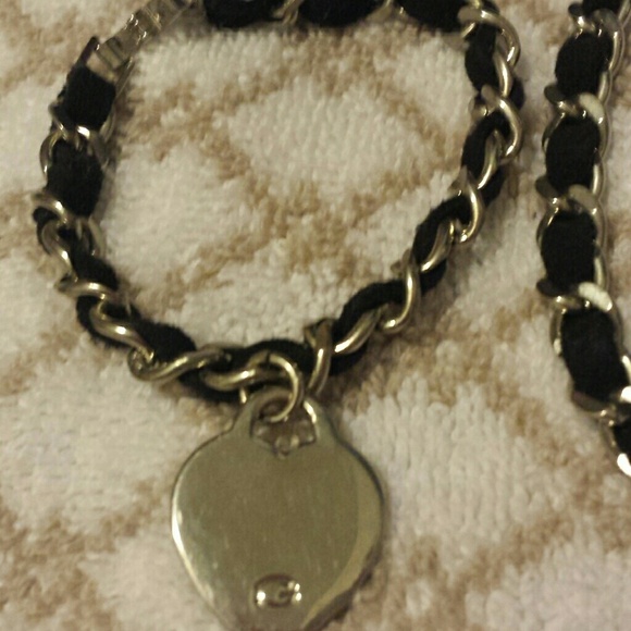 Guess Neclace and Matching Bracelet - Picture 3 of 3