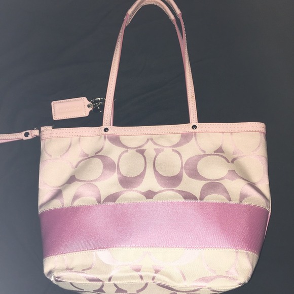 Authentic, lightly used Coach purse