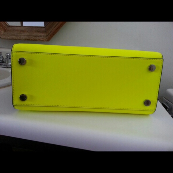 Authentic Michael Kors Neon Colorblock Selma Bag - Picture 3 of 4