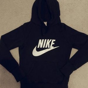 Vintage Nike hoodie, size medium!
