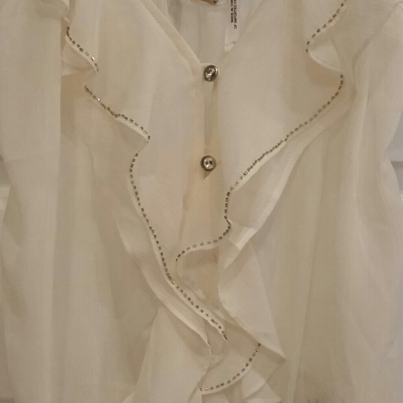 BRAND NEW - White Guess Top